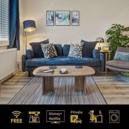 Stylish, Business Traveller Friendly Apartment, With Free Parking And Netflix Farnborough  Exteriér fotografie