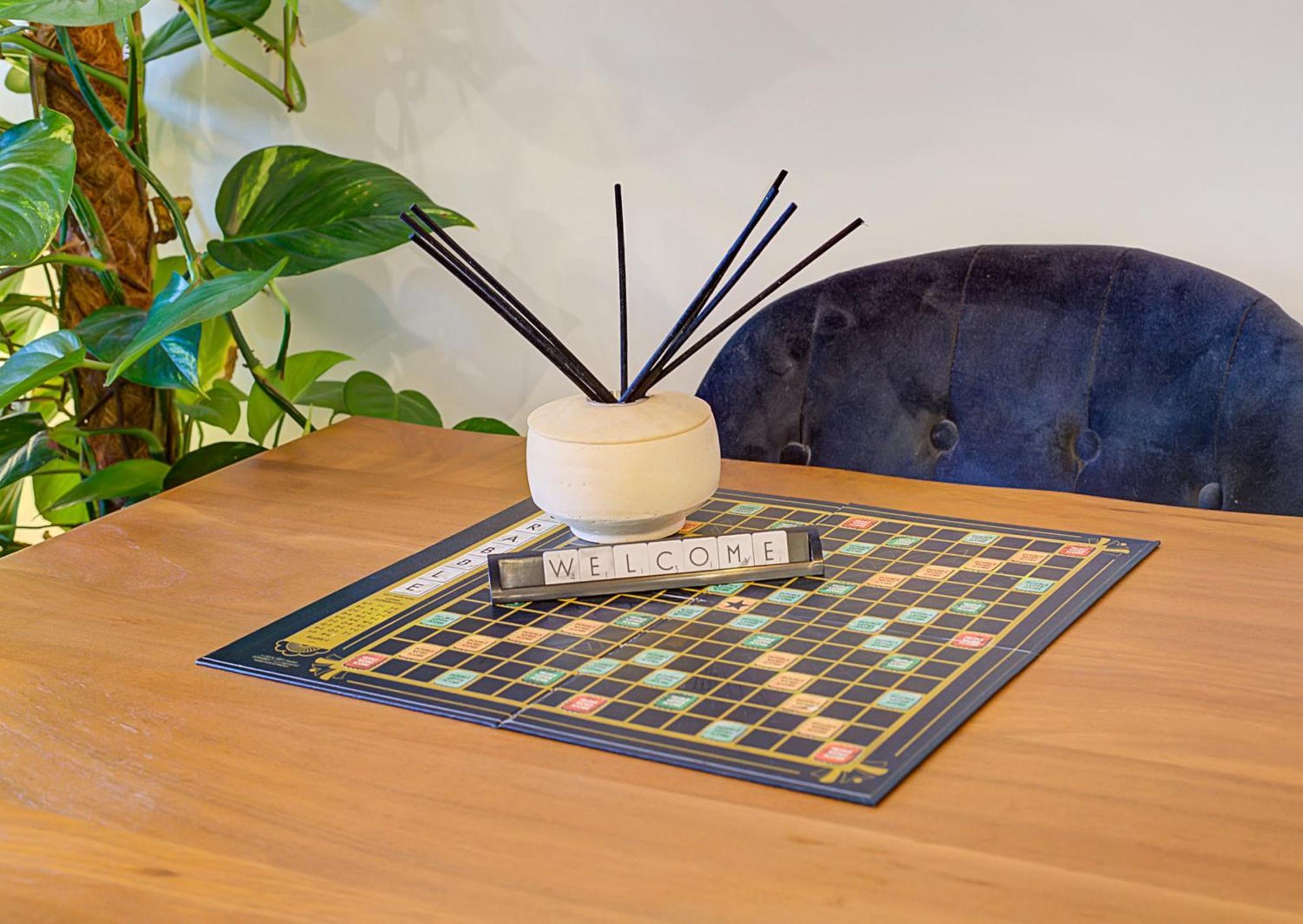 Stylish, Business Traveller Friendly Apartment, With Free Parking And Netflix Farnborough  Exteriér fotografie